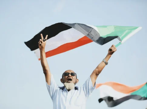 Seruan “Free Palestine” Menggema di Panggung Oscar 2026 Seruan “Free Palestine” Menggema di Panggung Oscar 2026