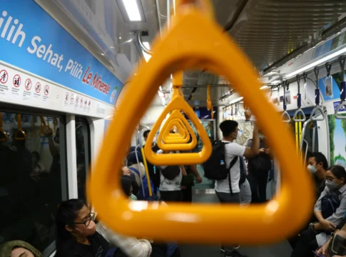 Kebijakan WFH Perlu Didukung Perbaikan Transportasi Publik Kebijakan WFH Perlu Didukung Perbaikan Transportasi Publik