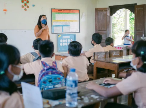 Pemkot Bandung Hadirkan Psikolog ke Sekolah untuk Deteksi Dini Kesehatan Mental Pemkot Bandung Hadirkan Psikolog ke Sekolah untuk Deteksi Dini Kesehatan Mental