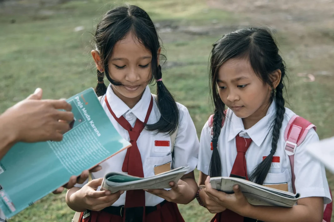 Peringatan Hari Aksara Internasional Dorong Peningkatan Literasi Anak Peringatan Hari Aksara Internasional Dorong Peningkatan Literasi Anak
